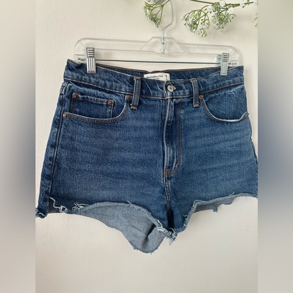 Abercrombie & Fitch | The Mom Short High Rise - Picture 2 of 7